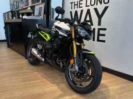 TRIUMPH STREET TRIPLE 795 MOTO 2 - 2023