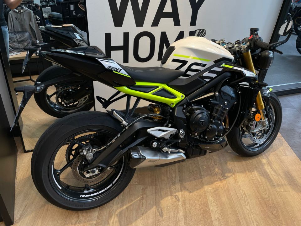 TRIUMPH STREET TRIPLE RS 765 MOTO 2 4