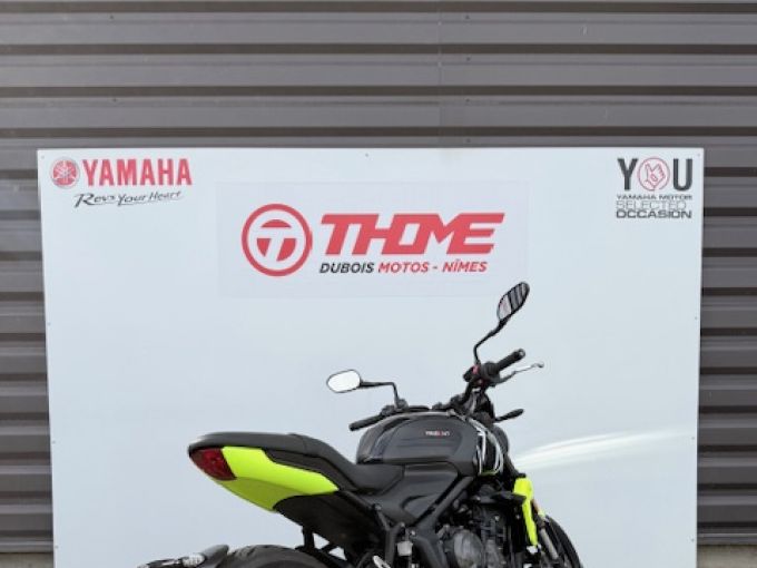 TRIUMPH TRIDENT 660 4