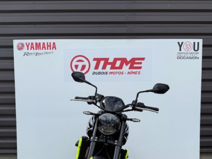 TRIUMPH TRIDENT 660 4