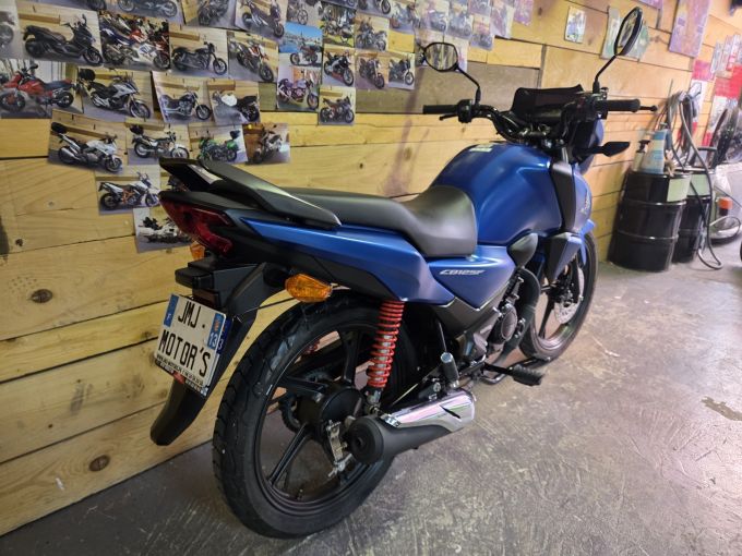 HONDA CBF 125 4