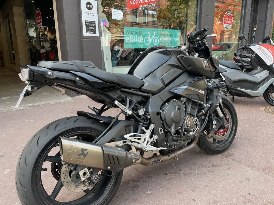 YAMAHA MT-10 4