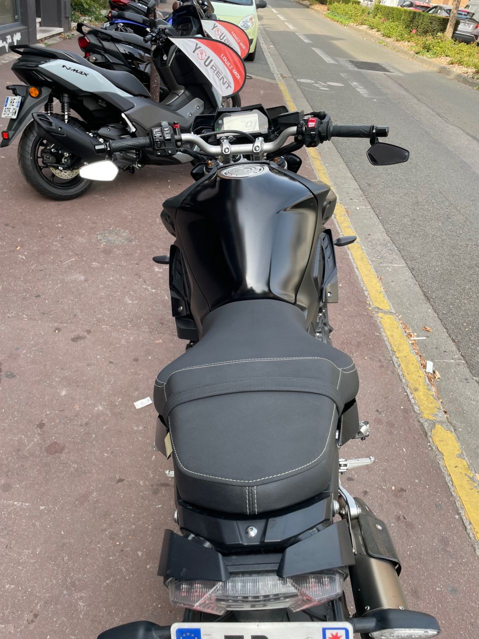 YAMAHA MT-10 4