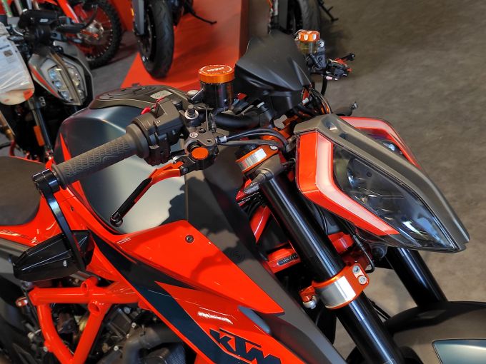 KTM 1290 SUPER DUKE R 4