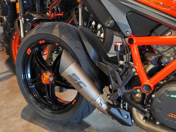 KTM 1290 SUPER DUKE R 4