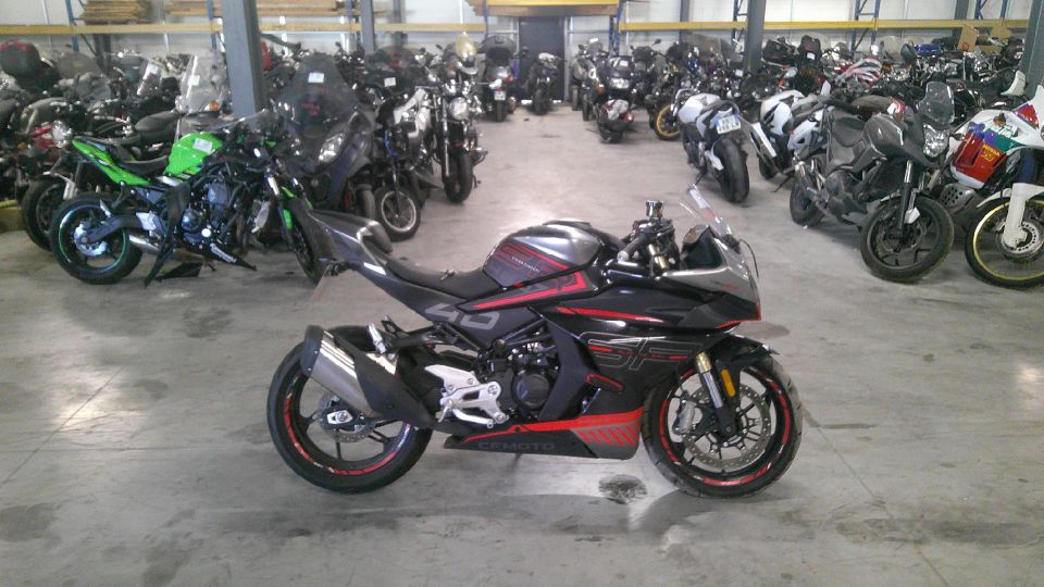 CF MOTO CFORCE 450 S 4