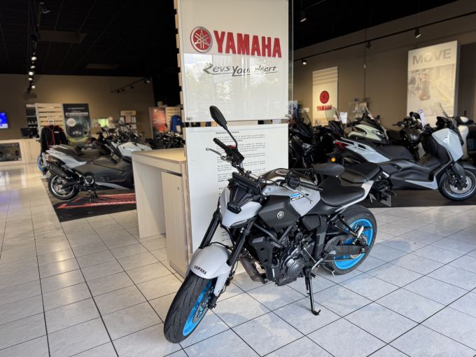 YAMAHA MT-07 (47.5CV) 4