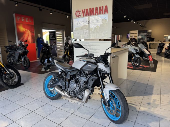 YAMAHA MT-07 (47.5CV) 4