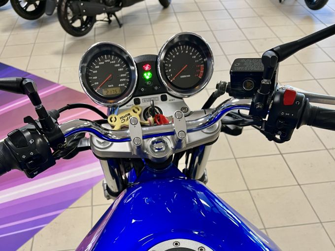 SUZUKI GSF 600 BANDIT 4