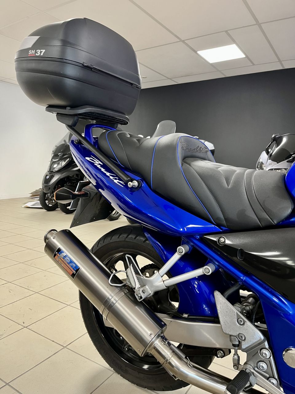 SUZUKI GSF 600 BANDIT 4