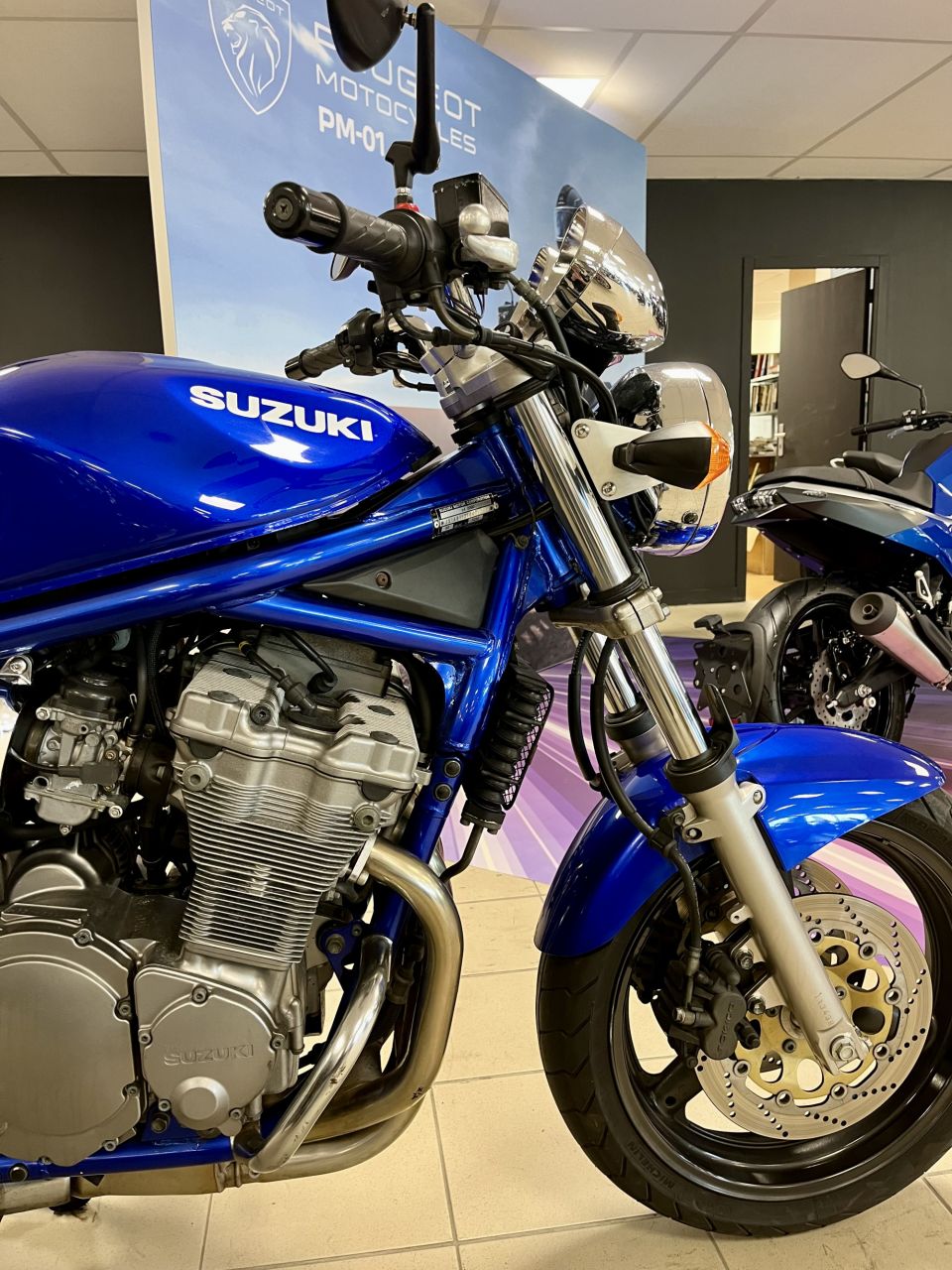 SUZUKI GSF 600 BANDIT 4