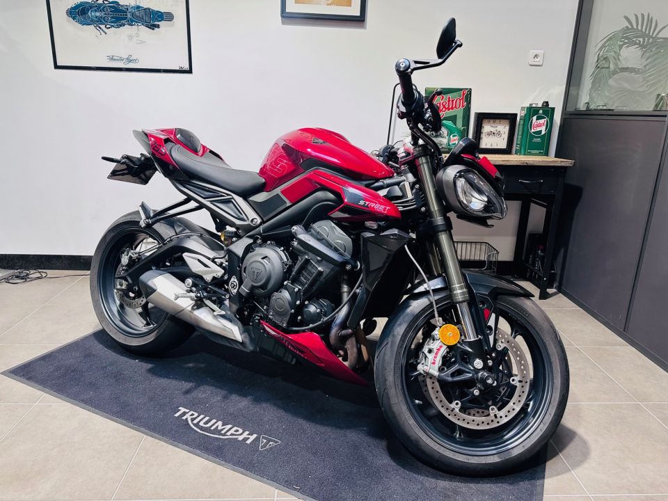 TRIUMPH STREET TRIPLE 765 RS 4