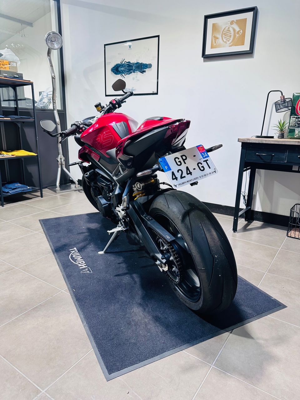 TRIUMPH STREET TRIPLE 765 RS 4