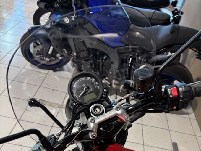 TRIUMPH STREET TWIN  900 4