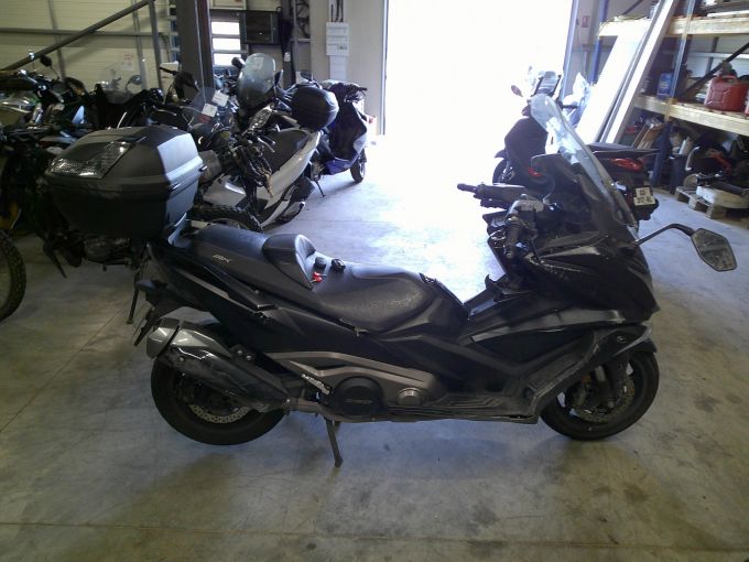 KYMCO AK 550 4