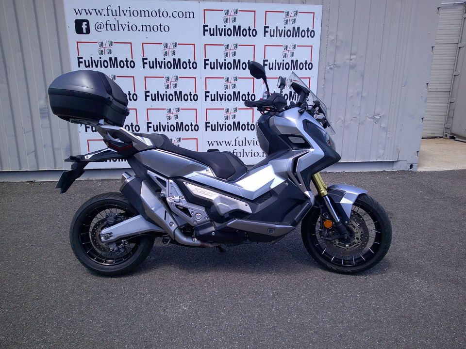 HONDA X-ADV 4