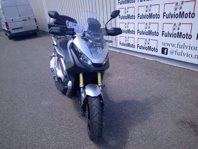 HONDA X-ADV 4