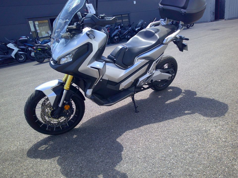 HONDA X-ADV 4