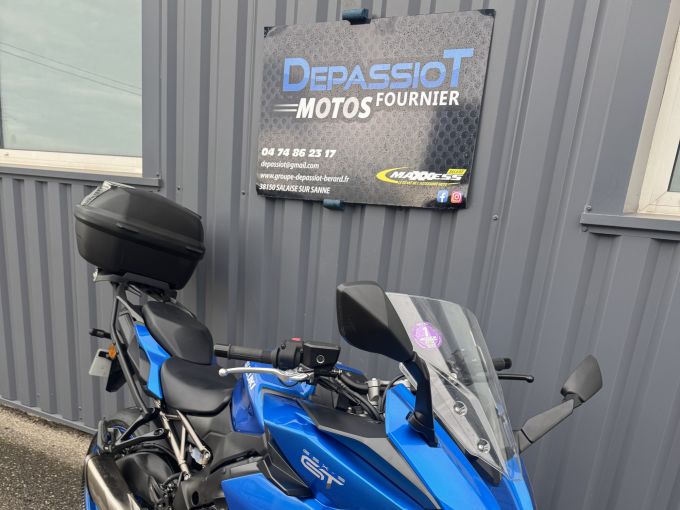 SUZUKI GSX-S 1000 GT 4