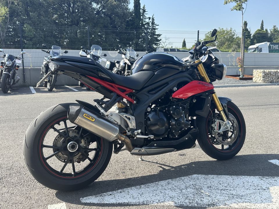 TRIUMPH SPEED TRIPLE 1050 R 4
