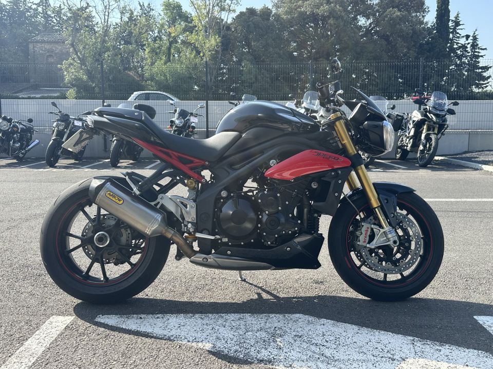 TRIUMPH SPEED TRIPLE 1050 R 4