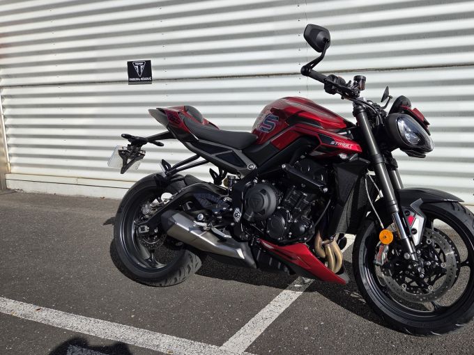 TRIUMPH STREET TRIPLE 765 RS 4