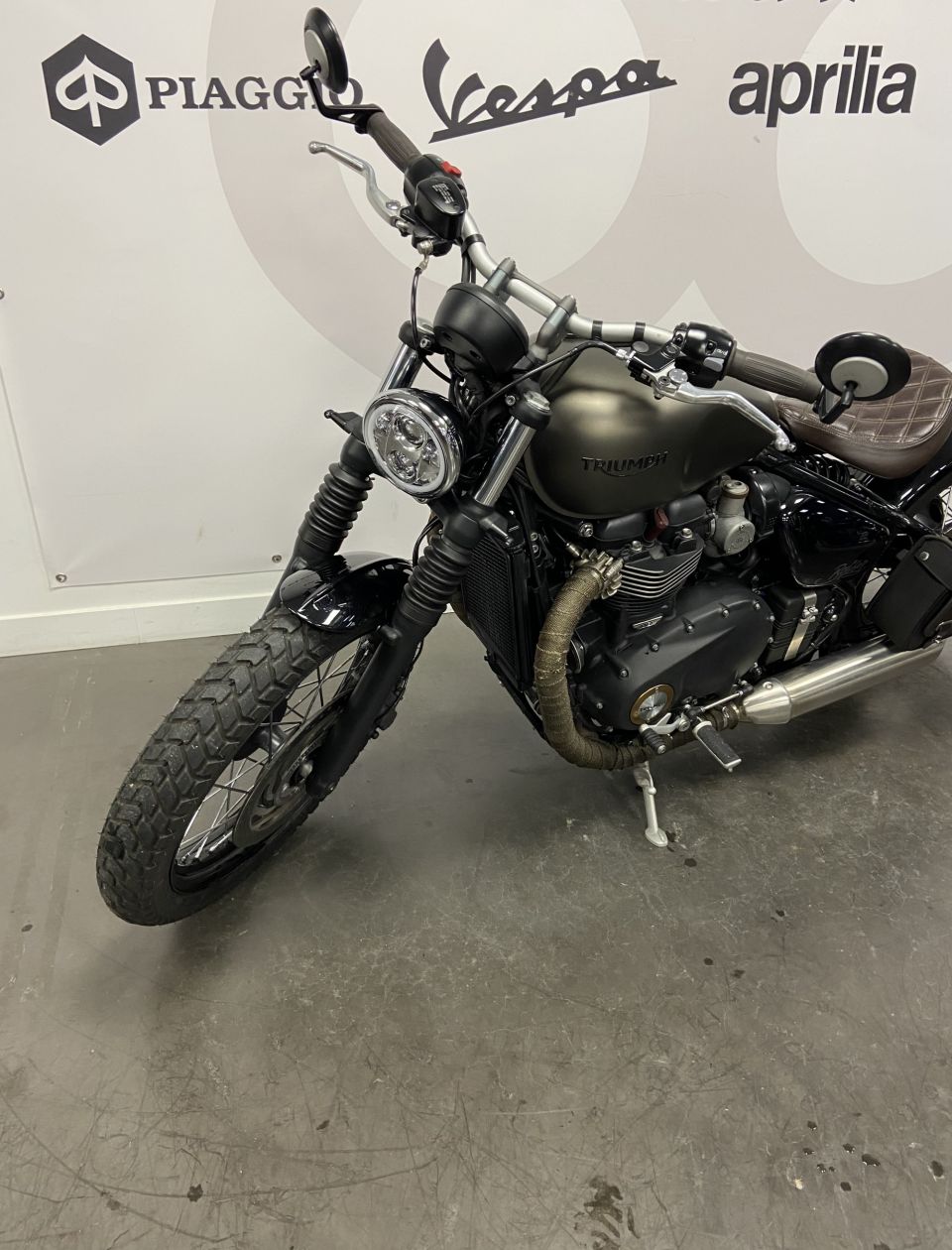 TRIUMPH Bonneville Bobber 1200 4