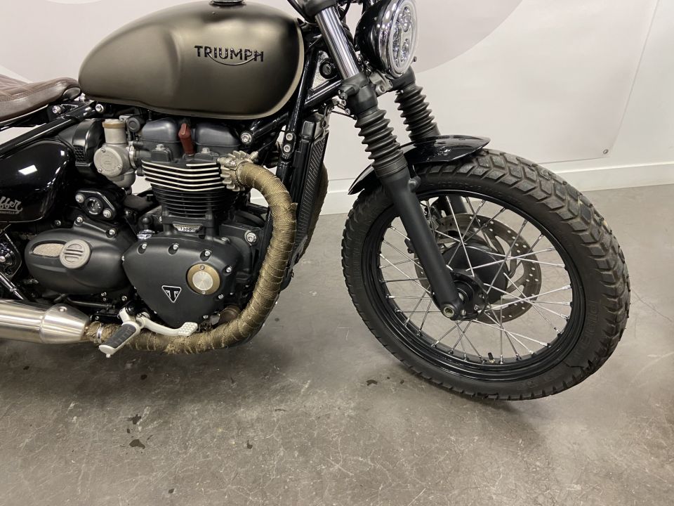 TRIUMPH Bonneville Bobber 1200 4