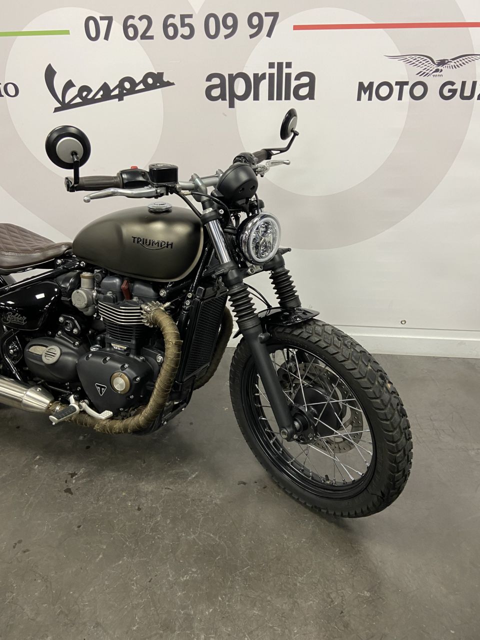 TRIUMPH Bonneville Bobber 1200 4