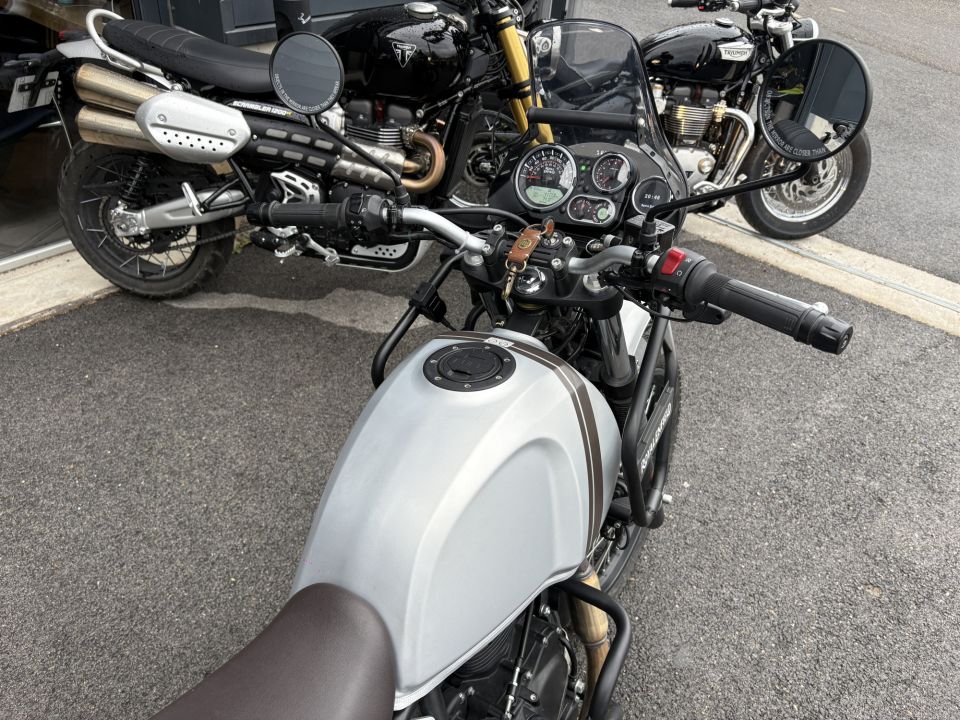 ROYAL ENFIELD HYMALAYAN 400 4