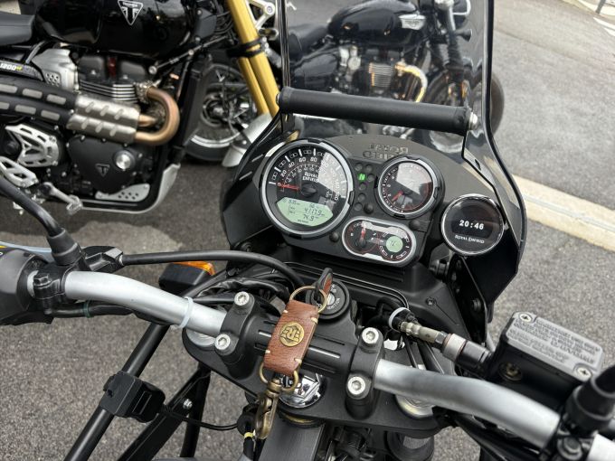 ROYAL ENFIELD HYMALAYAN 400 4