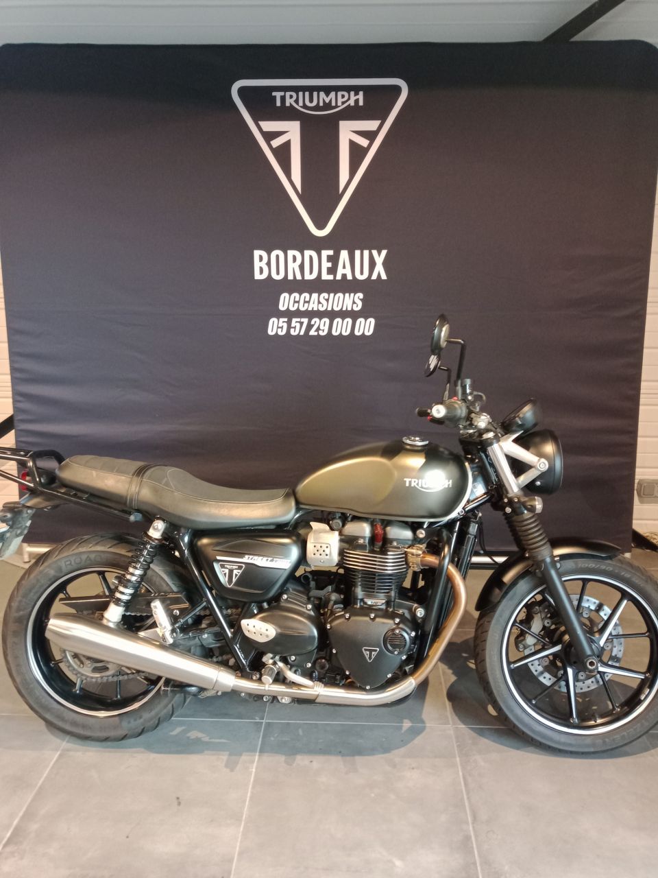 TRIUMPH STREET TWIN  900 4