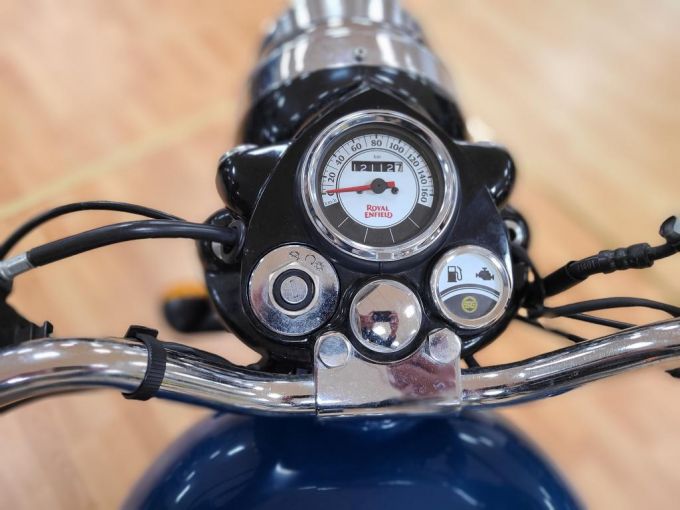 ROYAL ENFIELD BULLET 500 CLASSIC 4
