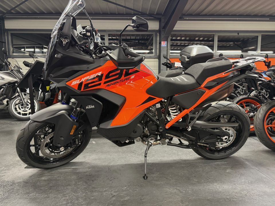 KTM 1290 SUPER ADVENTURE S 4