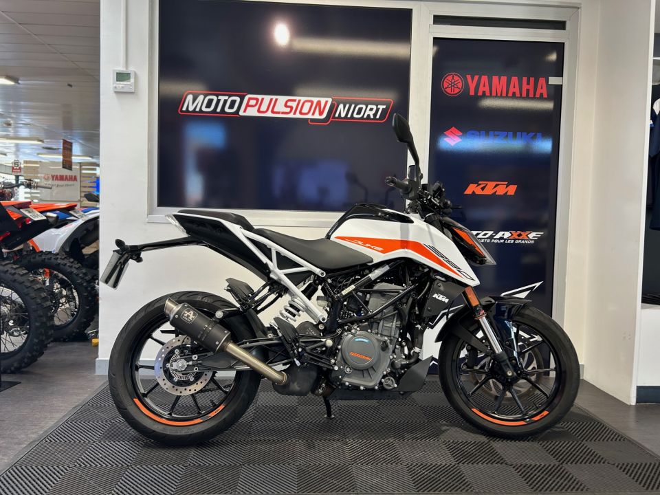 KTM 390 DUKE 4