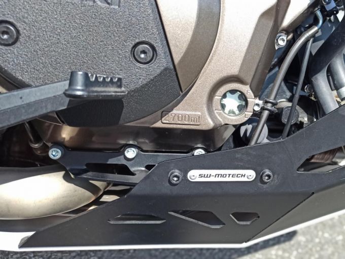 SUZUKI DL 1050 V STROM DARK RALLY N°6/11 4