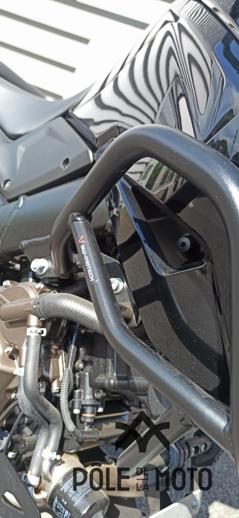 SUZUKI DL 1050 V STROM DARK RALLY N°6/11 4