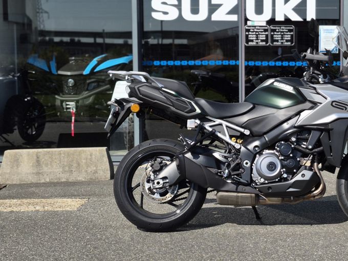 SUZUKI GSX-S 1000 GX 4