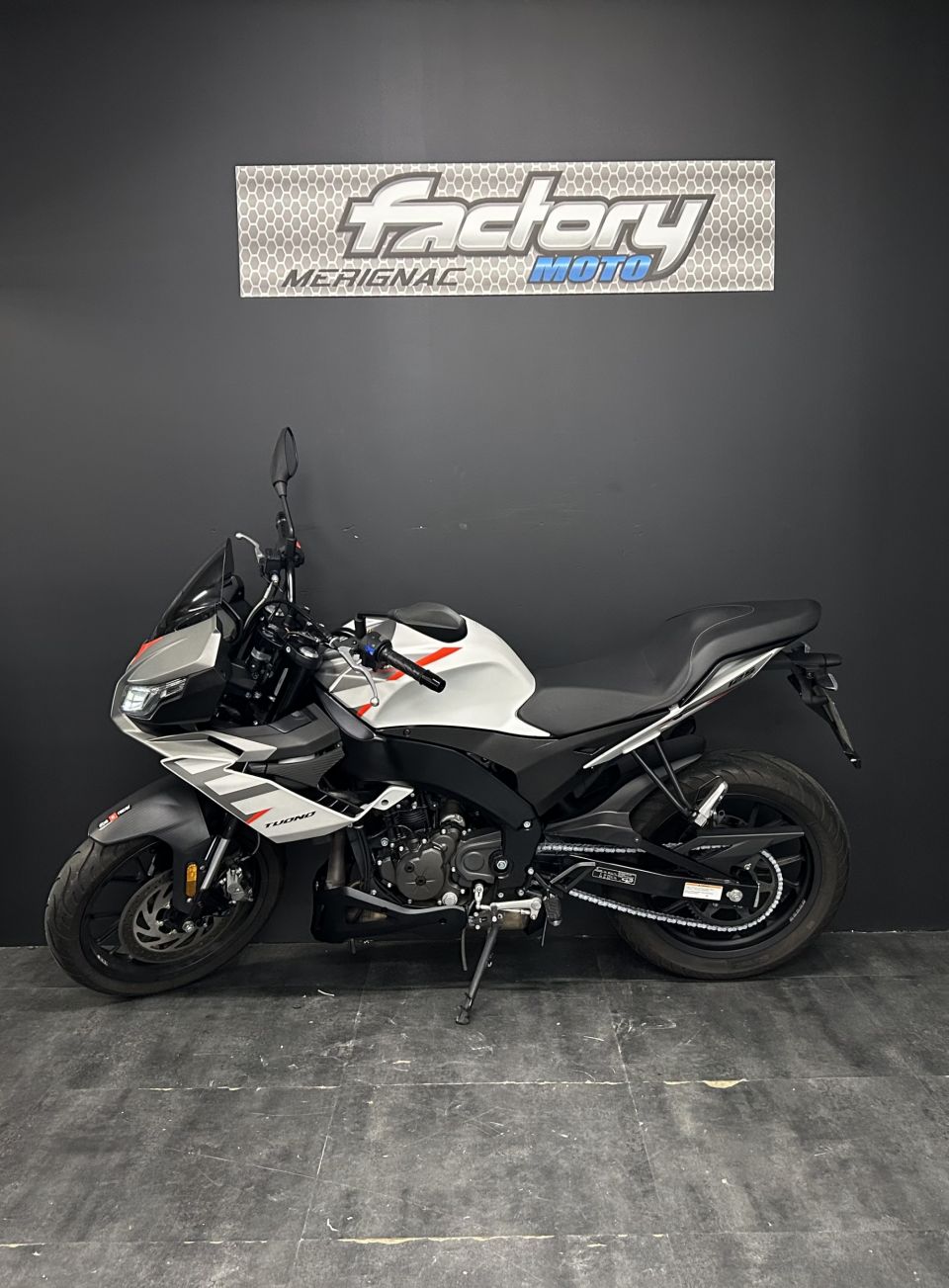APRILIA TUONO 125 ABS 4