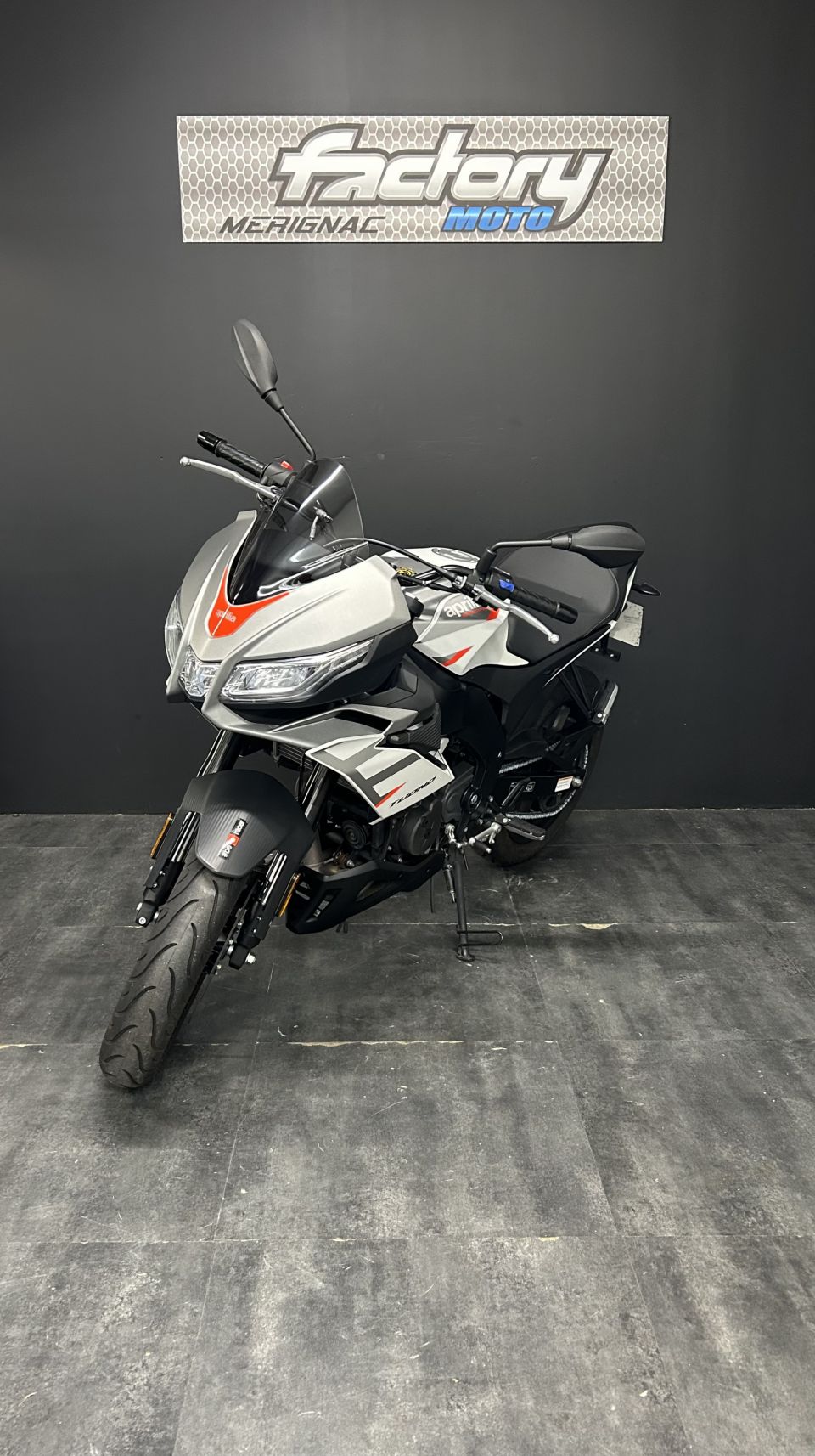 APRILIA TUONO 125 ABS 4