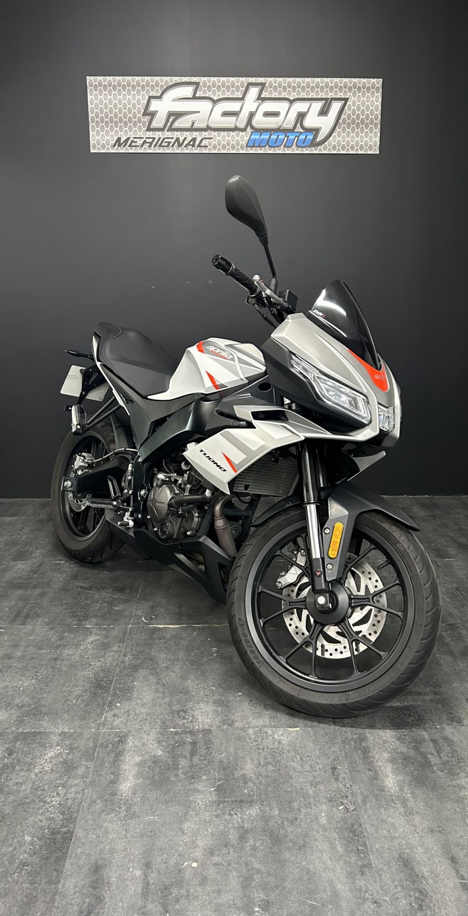 APRILIA TUONO 125 ABS 4