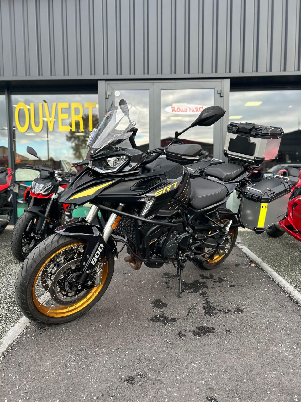 QJ MOTOR SRT 900 SX Touring 4