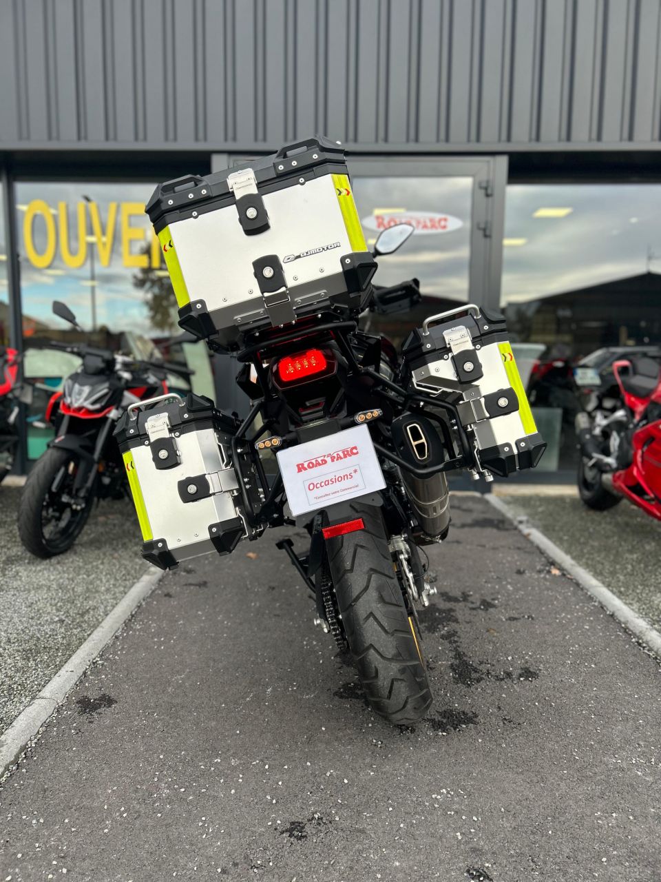 QJ MOTOR SRT 900 SX Touring 4