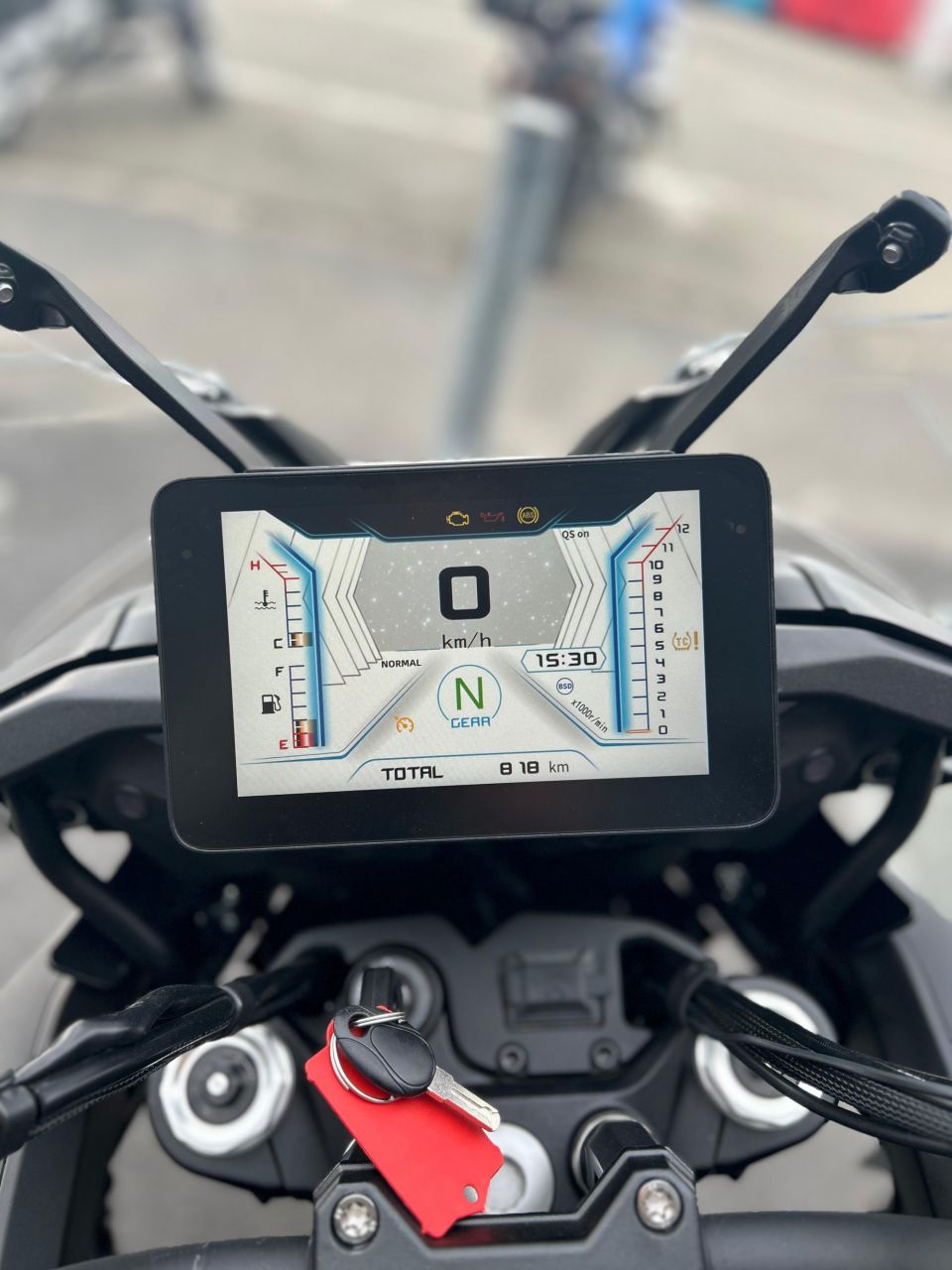 QJ MOTOR SRT 900 SX Touring 4