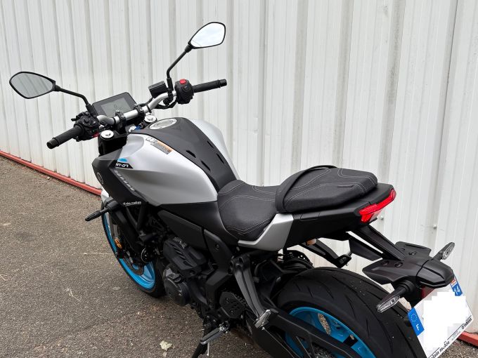 YAMAHA MT-07 Y-AMT 4