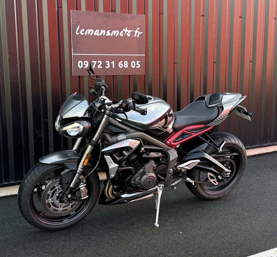TRIUMPH STREET TRIPLE 765 RS 4