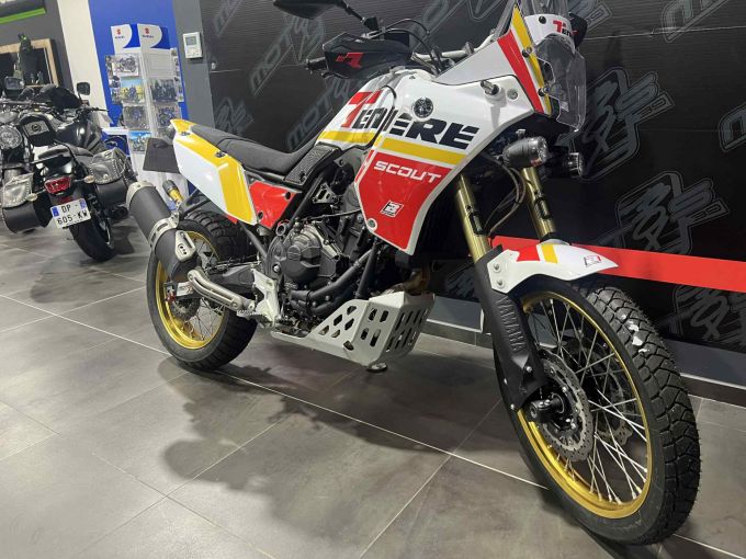 YAMAHA XTZ TENERE 700 4