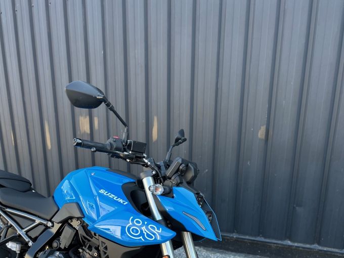SUZUKI GSX-8S A2 4