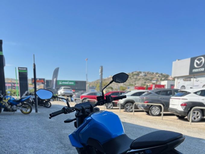 SUZUKI GSX-8S A2 4