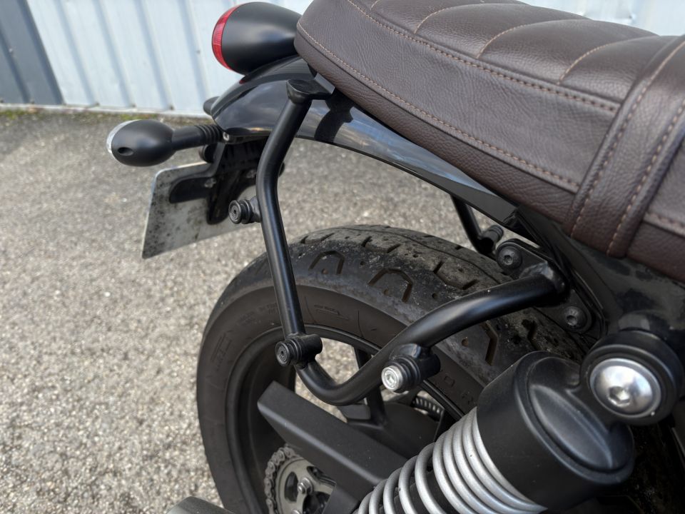 TRIUMPH STREET TWIN  900 4